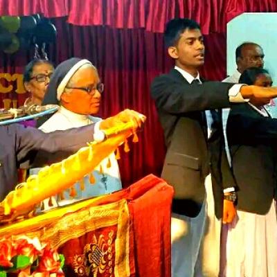 D9ff92b9 00ea 482d B44f 09974abccb9c